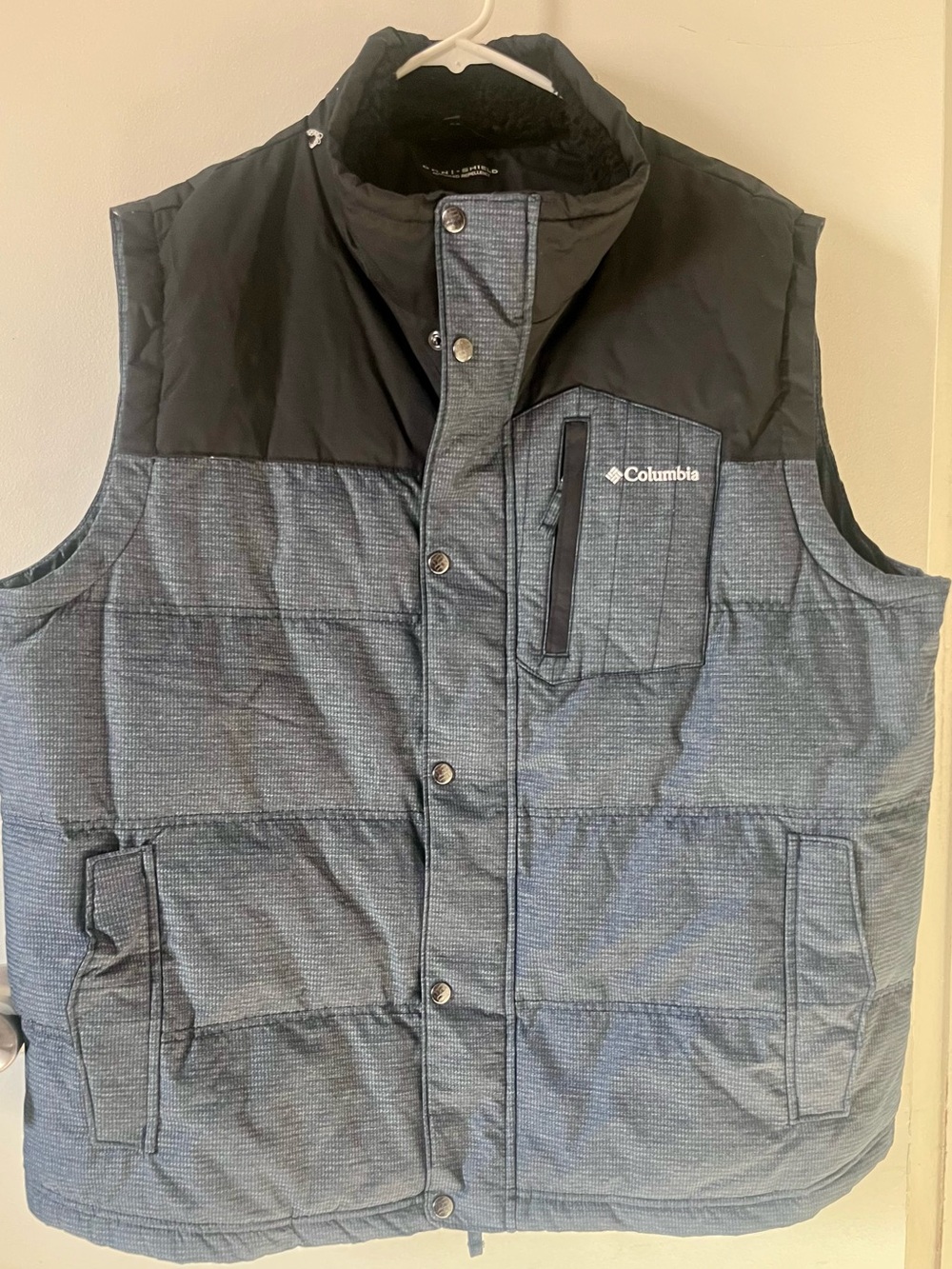 Columbia Gray-Blue and Black Quilted Men's Vest